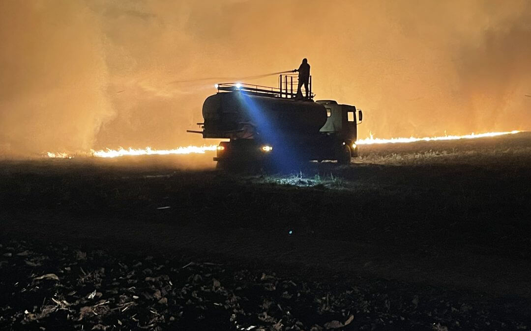 Queimadas em canaviais elevam em 30% procura por tecnologia  que reduz custos de produção